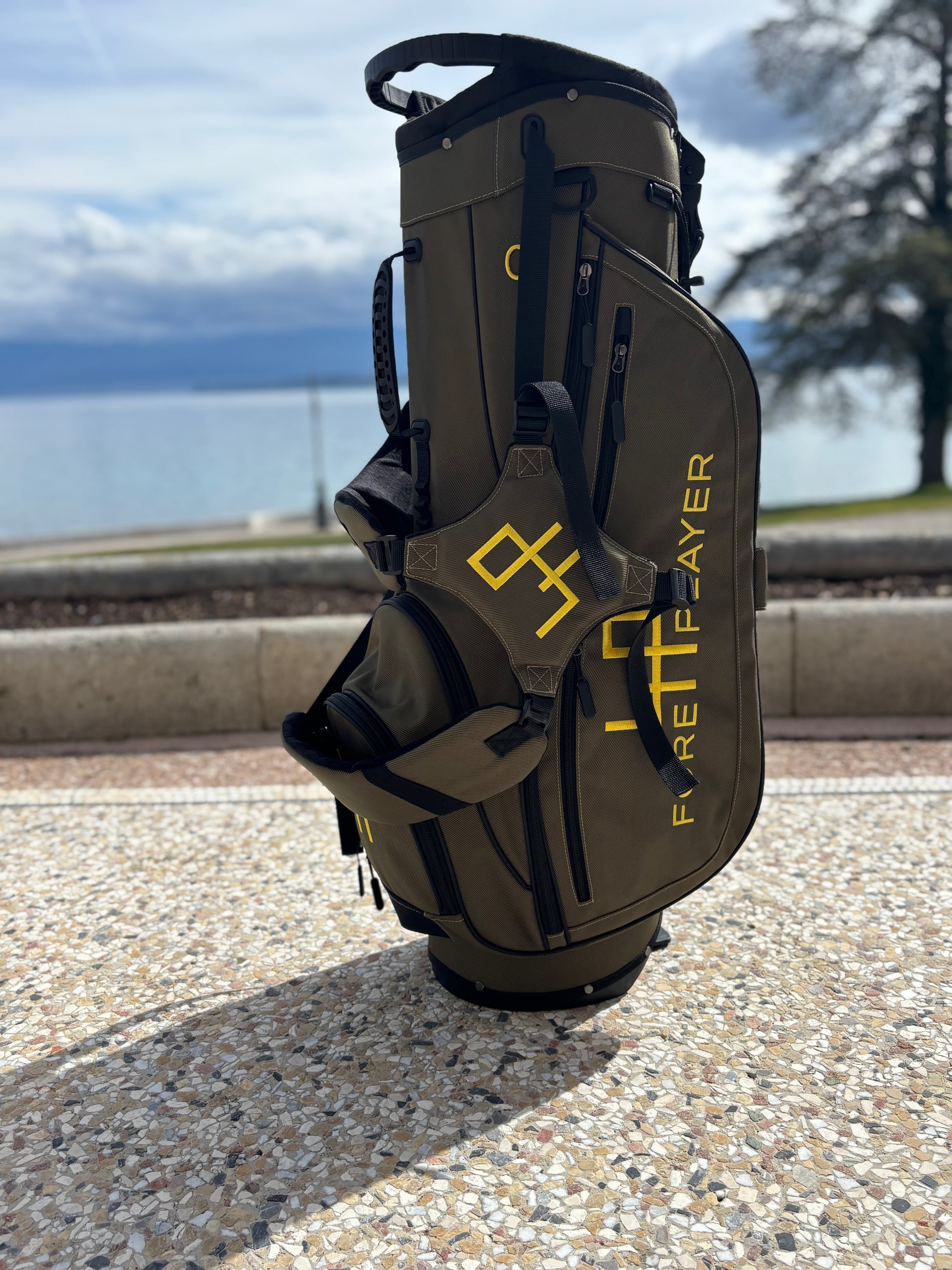 4P Limited Edition Golf Stand Bag – only 50 pieces worldwide