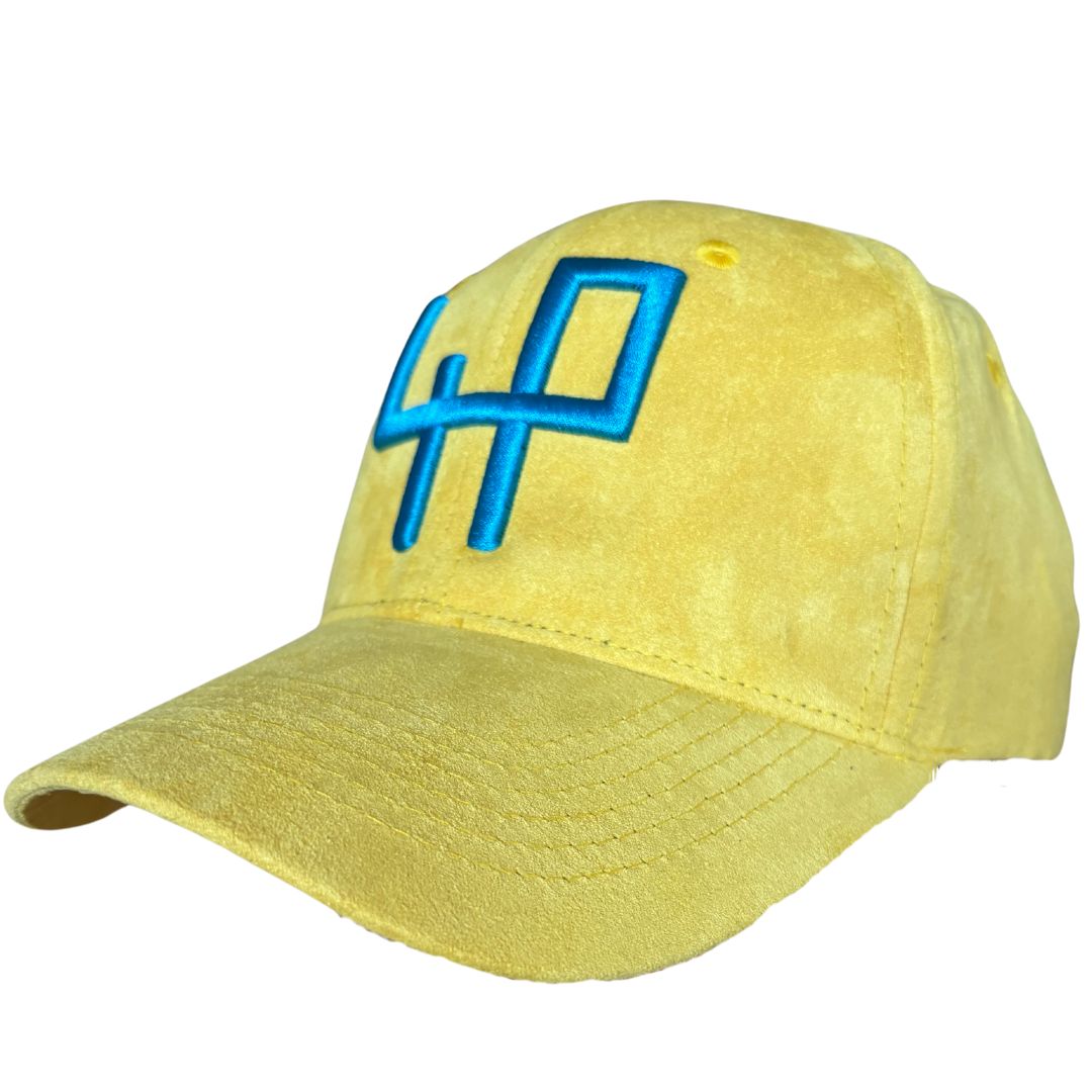 Be unique with this 4P yellow golf cap