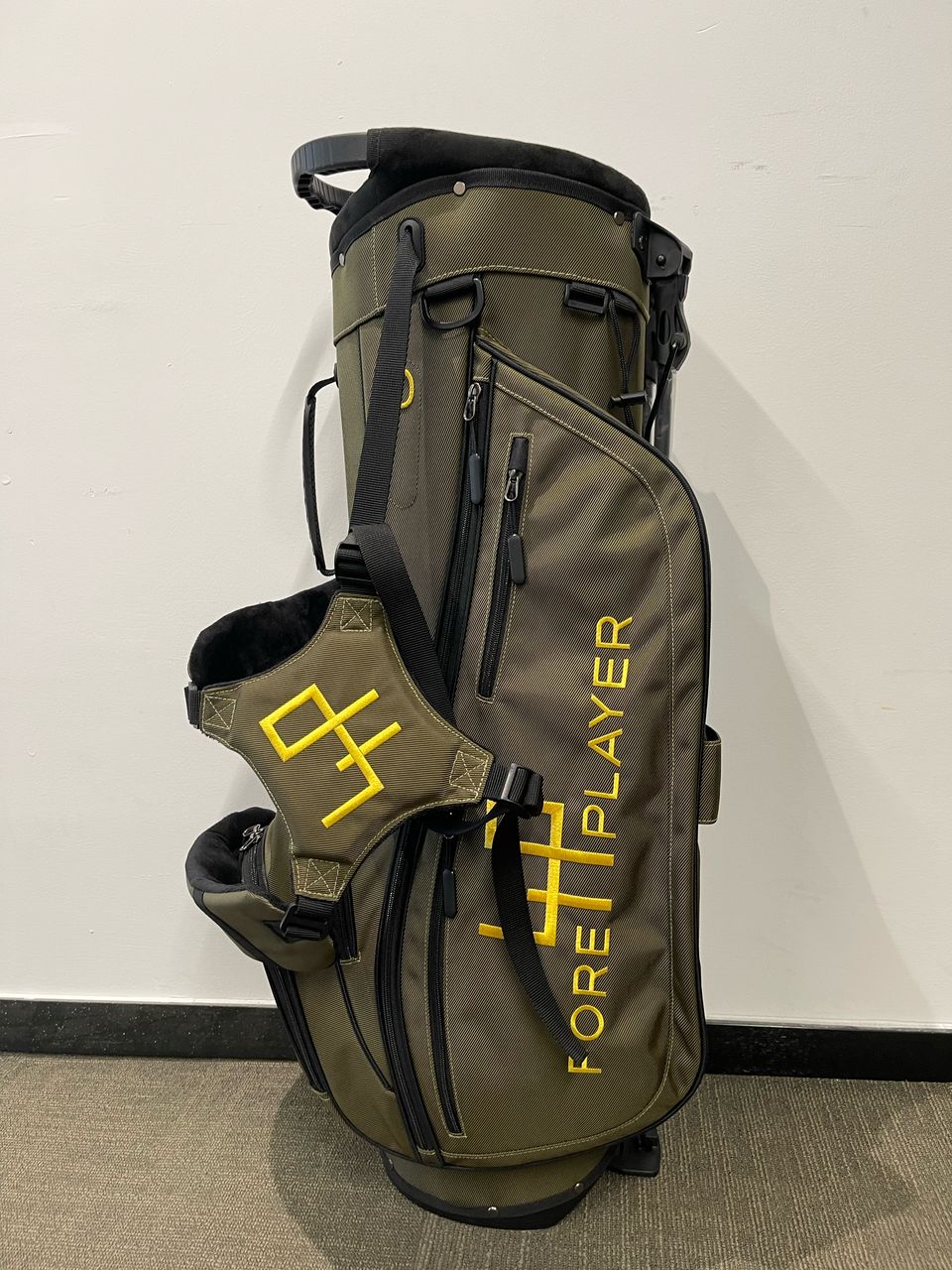 4P Limited Edition Golf Stand Bag – only 50 pieces worldwide